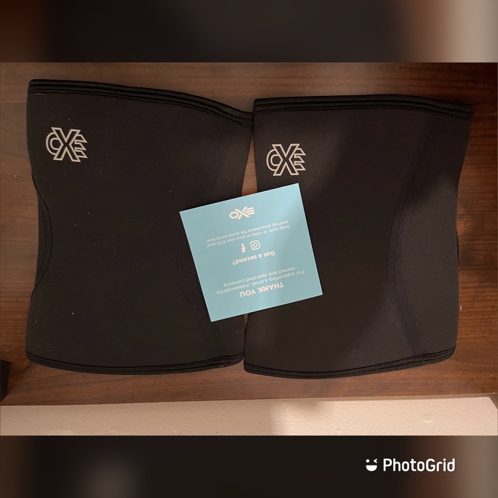 EXO knee sleeves